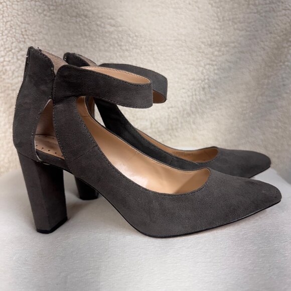 Adrienne Vittadini Nieves Grey Suede Heels Size 7 - Picture 4 of 6